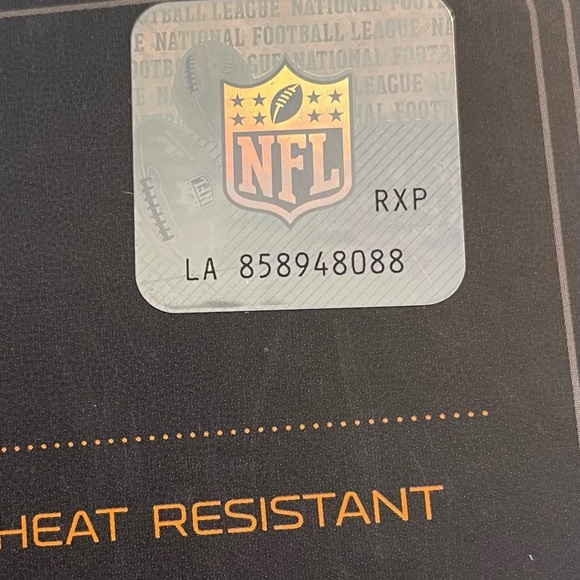 NFL #1 Fan Dallas Cowboys Oven Mitt - Picture 3 of 3